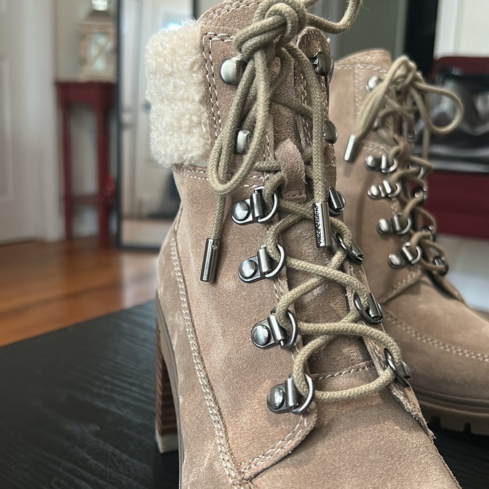 🆕Vince Camuto Suede Tan Lace-Up Ankle Boots - Picture 4 of 8